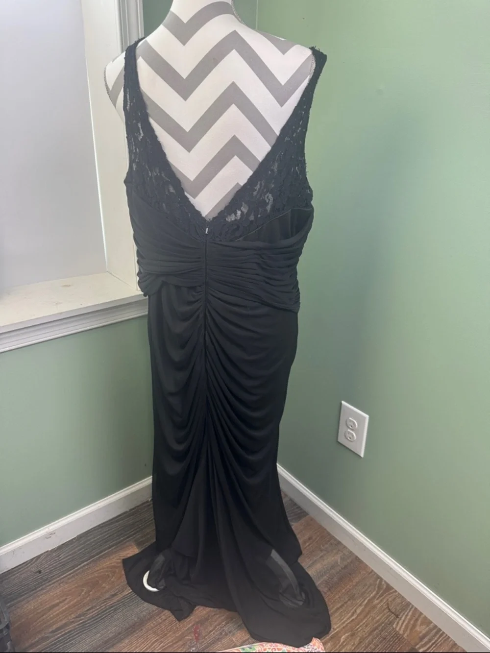 David's Bridal Black Lace Bodice Maxi Dress 18 - Picture 6 of 9